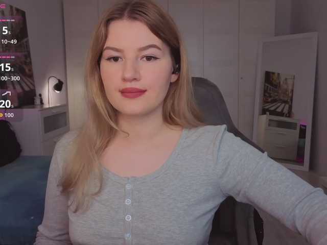 Alwaysfrida live cam on BongaCams