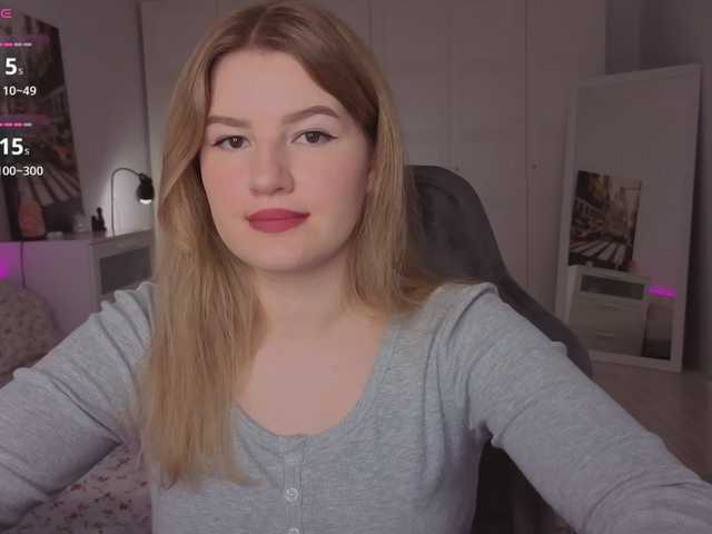 Alwaysfrida live cam on BongaCams