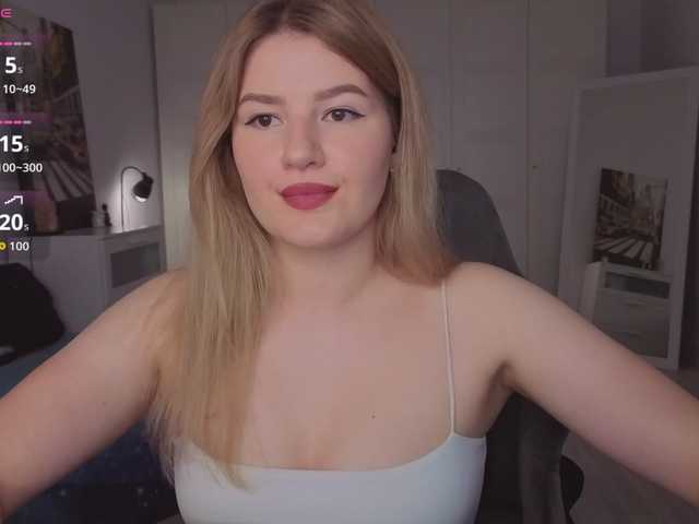 Alwaysfrida live cam on BongaCams