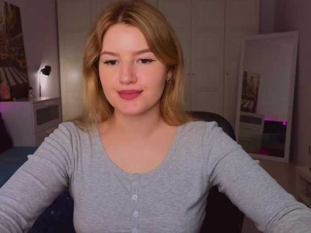 Alwaysfrida live cam on BongaCams