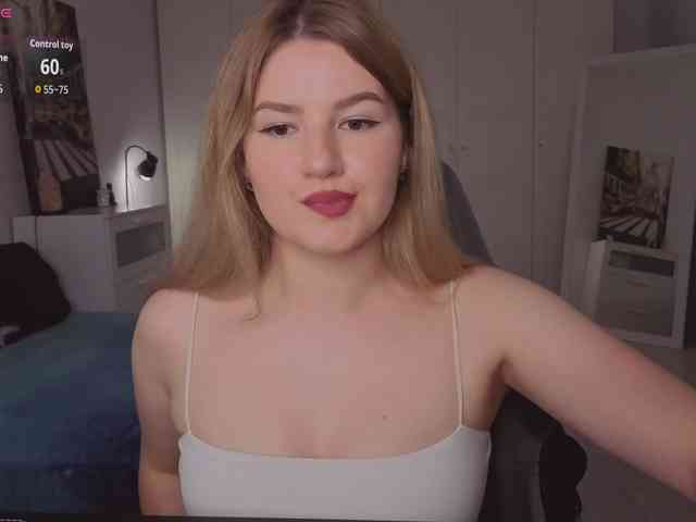 Alwaysfrida webcam