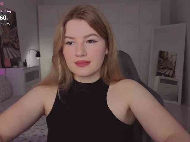 Alwaysfrida webcam