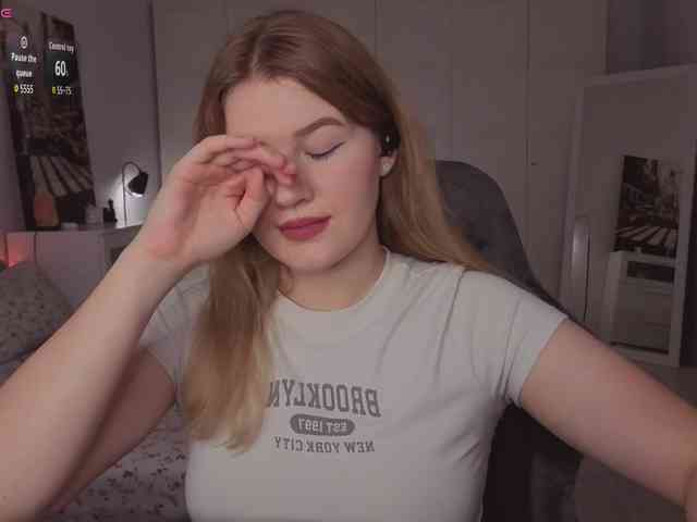 Alwaysfrida webcam