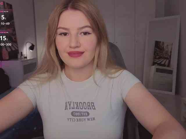 Alwaysfrida webcam