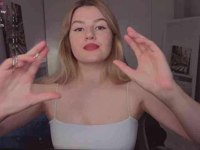 Alwaysfrida webcam