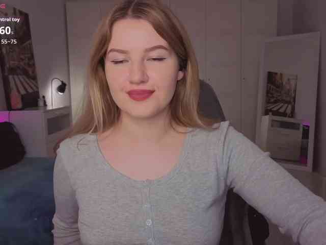 Alwaysfrida webcam