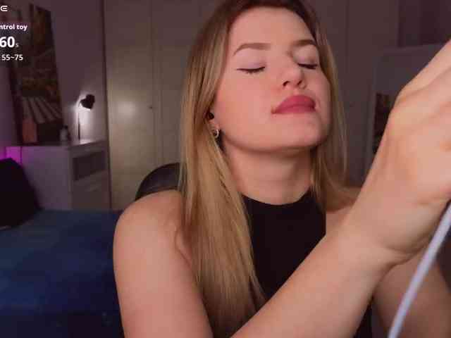 Alwaysfrida webcam