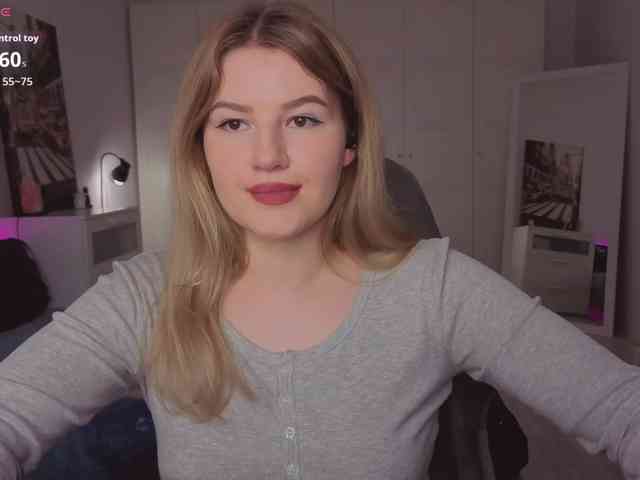 Alwaysfrida webcam