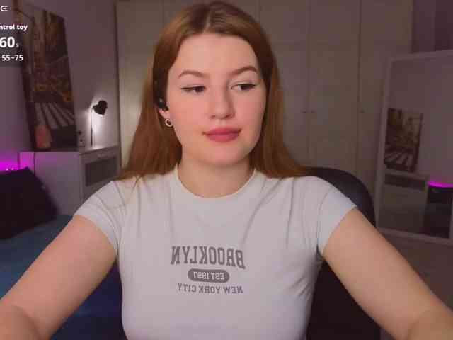 Alwaysfrida webcam
