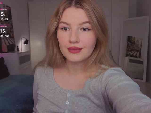 Alwaysfrida webcam