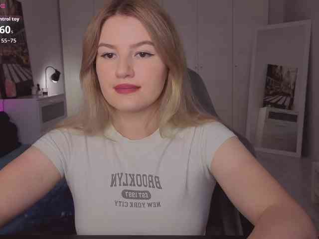 Alwaysfrida webcam