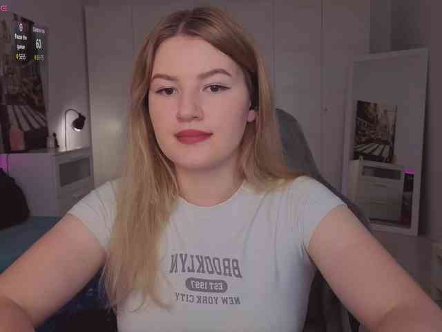 Alwaysfrida webcam
