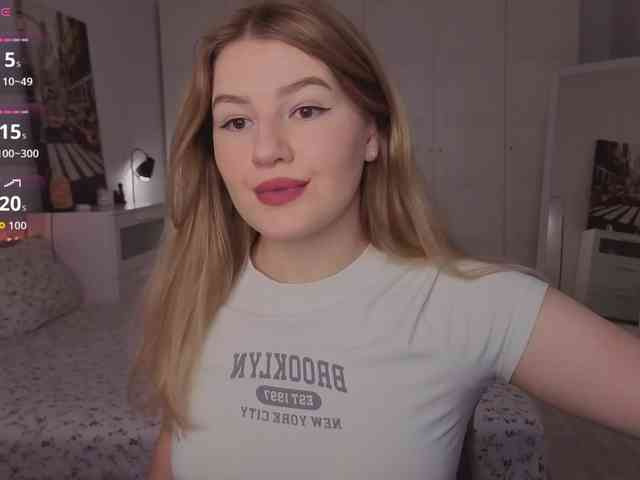 Alwaysfrida webcam