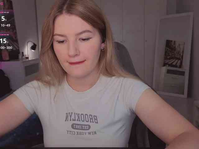 Alwaysfrida webcam
