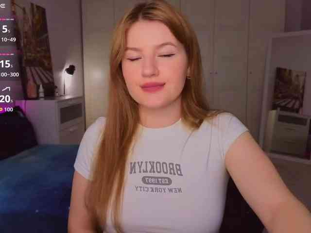 Alwaysfrida webcam