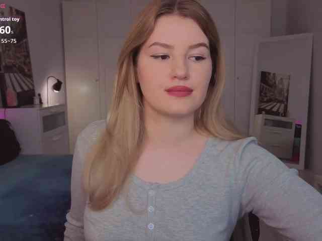 Alwaysfrida webcam
