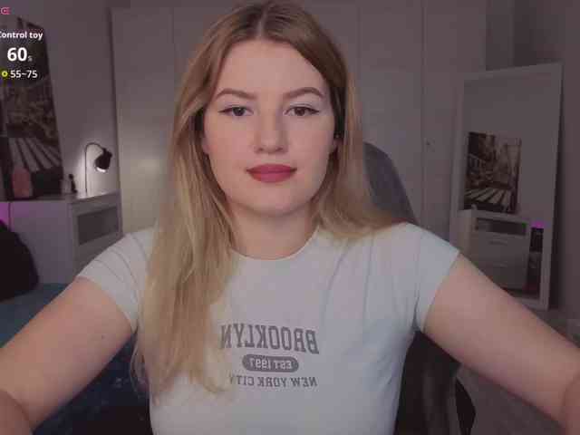 Alwaysfrida webcam