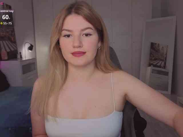 Alwaysfrida webcam