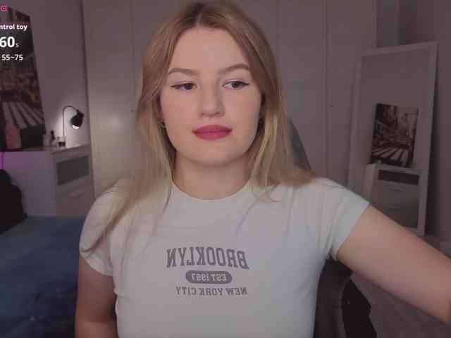Alwaysfrida webcam