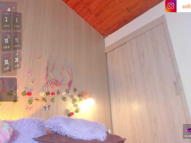 Sofi-Blossom live cam on BongaCams