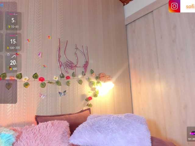 Sofi-Blossom live cam on BongaCams