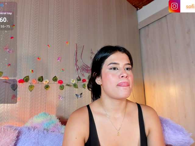 Sofi-Blossom live cam on BongaCams
