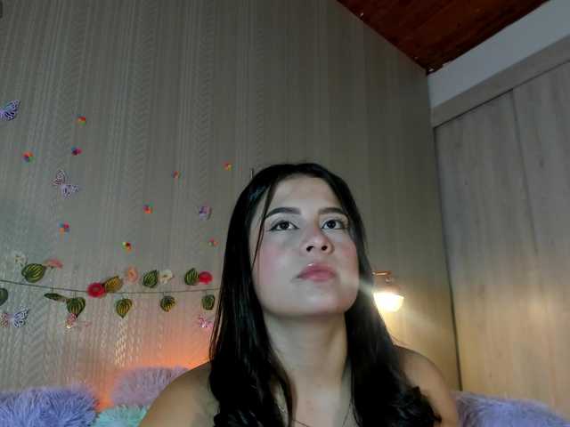 Sofi-Blossom live cam on BongaCams