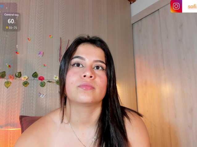 Sofi-Blossom live cam on BongaCams