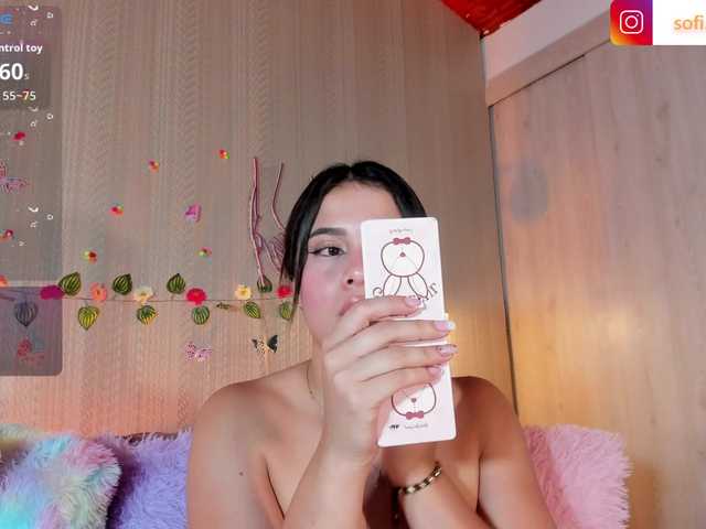 Sofi-Blossom live cam on BongaCams