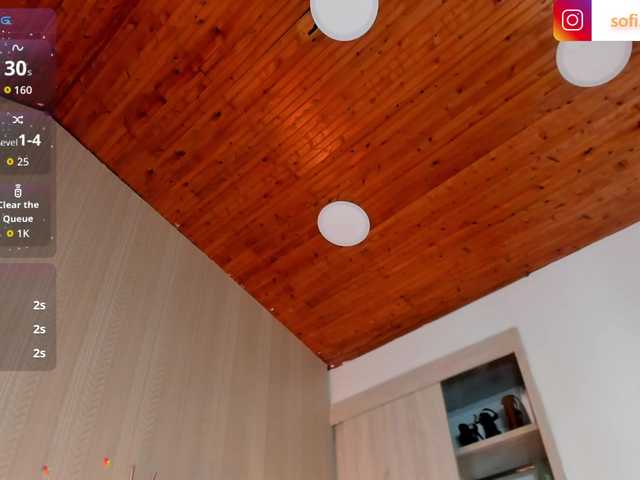Sofi-Blossom live cam on BongaCams