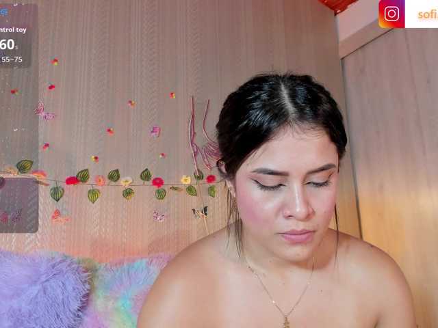 Sofi-Blossom live cam on BongaCams