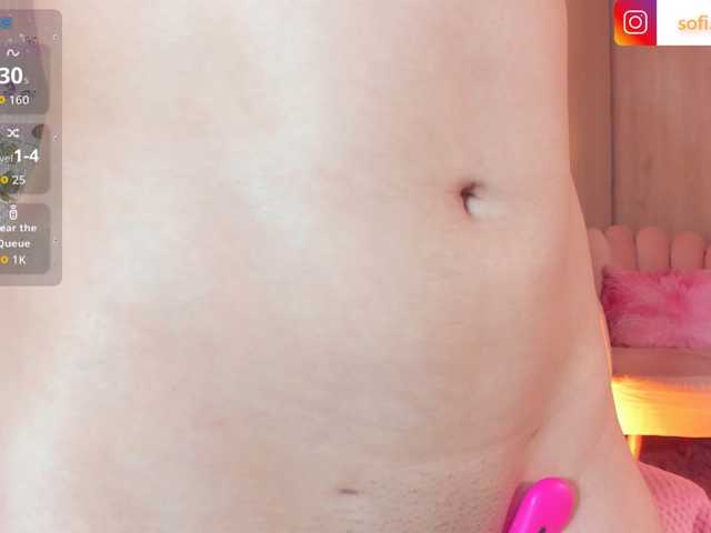 Sofi-Blossom live cam on BongaCams