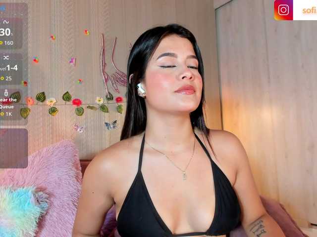 Sofi-Blossom live cam on BongaCams