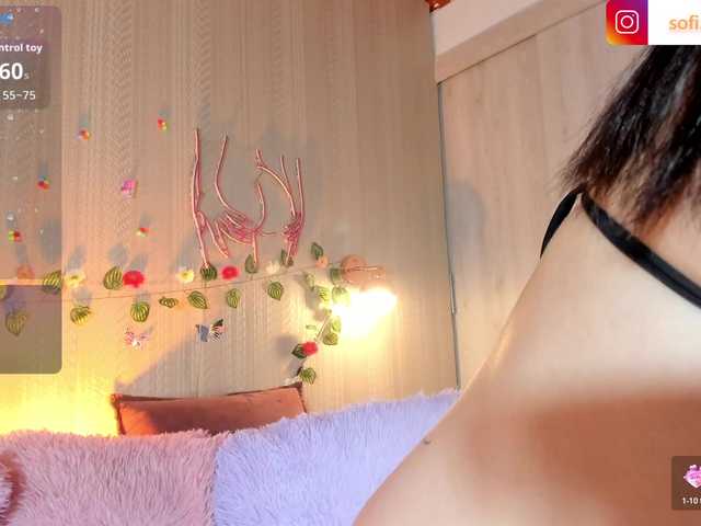 Sofi-Blossom live cam on BongaCams