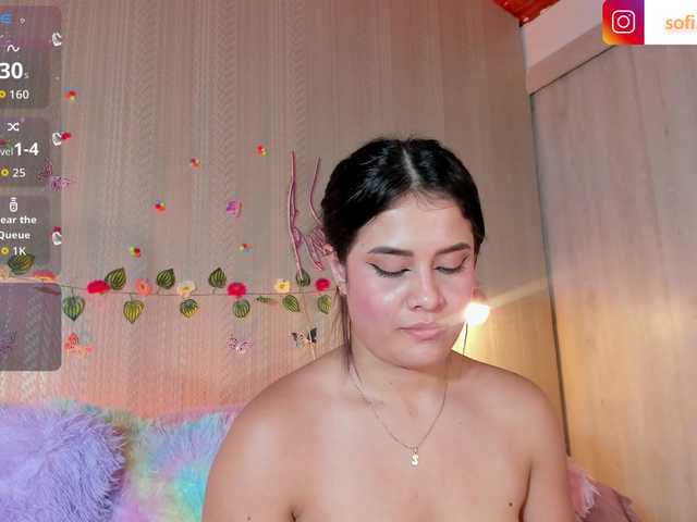 Sofi-Blossom live cam on BongaCams