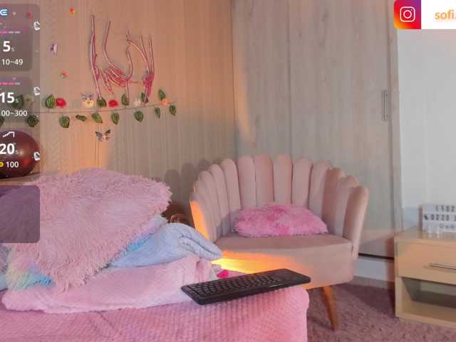 Sofi-Blossom live cam on BongaCams