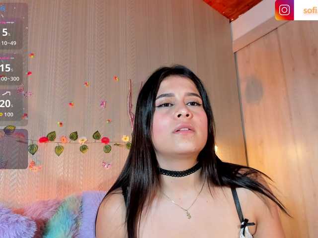 Sofi-Blossom live cam on BongaCams