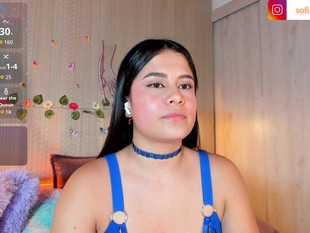 Sofi-Blossom live cam on BongaCams