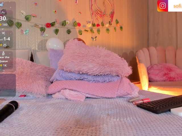 Sofi-Blossom live cam on BongaCams