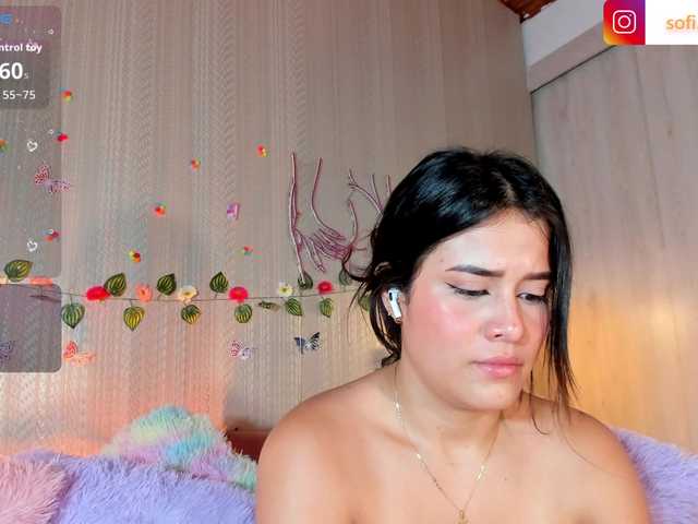 Sofi-Blossom live cam on BongaCams