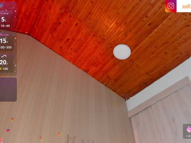 Sofi-Blossom live cam on BongaCams