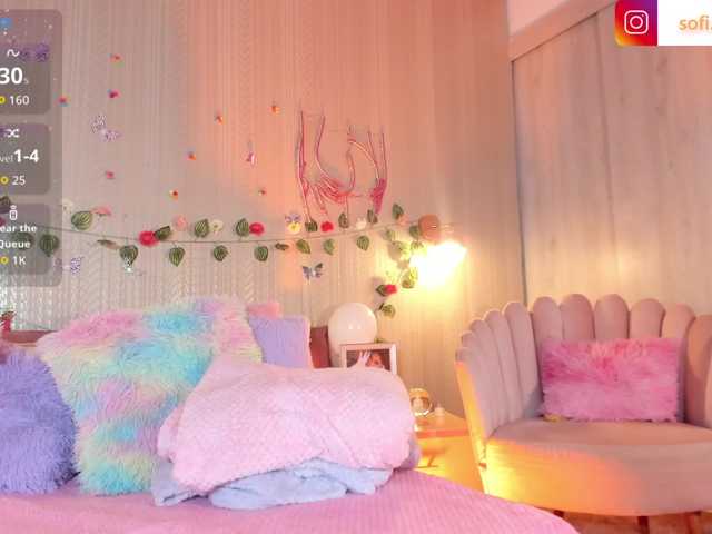Sofi-Blossom live cam on BongaCams
