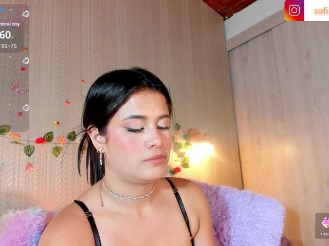 Sofi-Blossom live cam on BongaCams