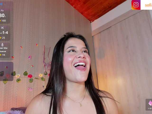 Sofi-Blossom live cam on BongaCams