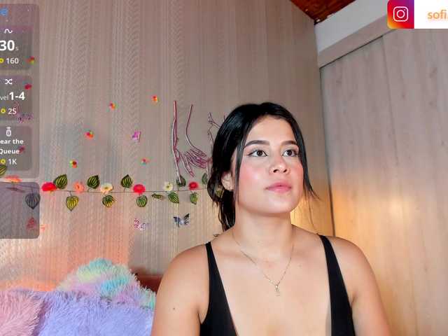 Sofi-Blossom live cam on BongaCams