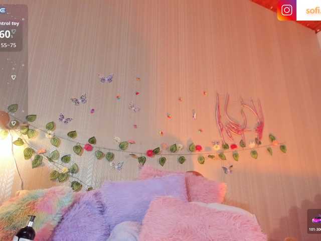 Sofi-Blossom live cam on BongaCams