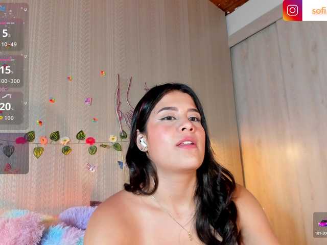 Sofi-Blossom live cam on BongaCams