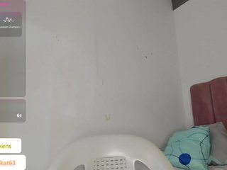Tahira-20's Live Webcam