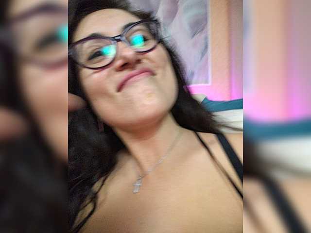AlicaMiller live cam on BongaCams