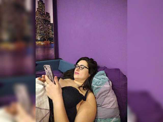 AlicaMiller's BongaCams show and profile